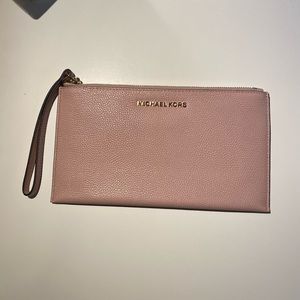 Michael Kors Pouch Wrist Bag